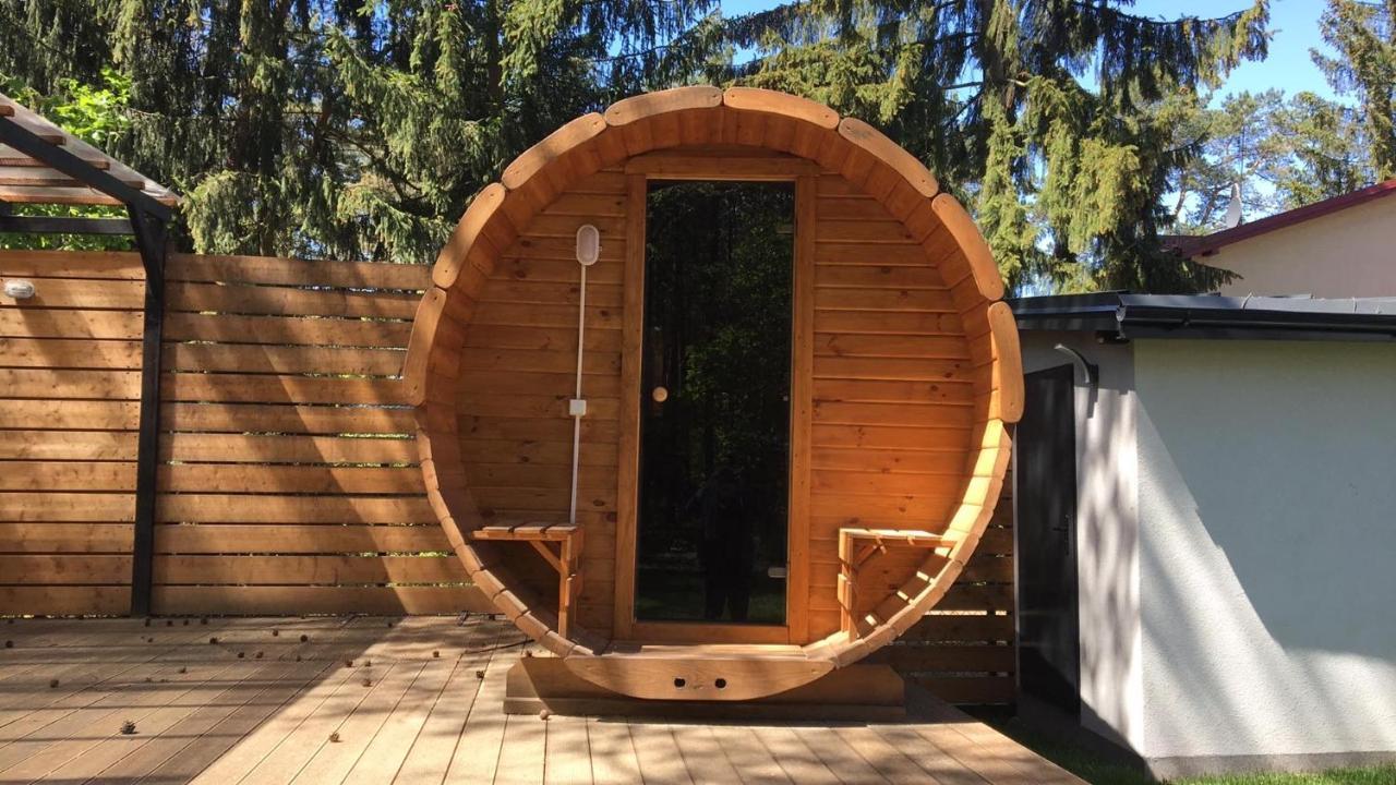 Luksusowa Willa Pod Lasem, Otwock - Shared Garden, Sauna, Wood Hot Tub! Hot Tub Seasonal! エクステリア 写真