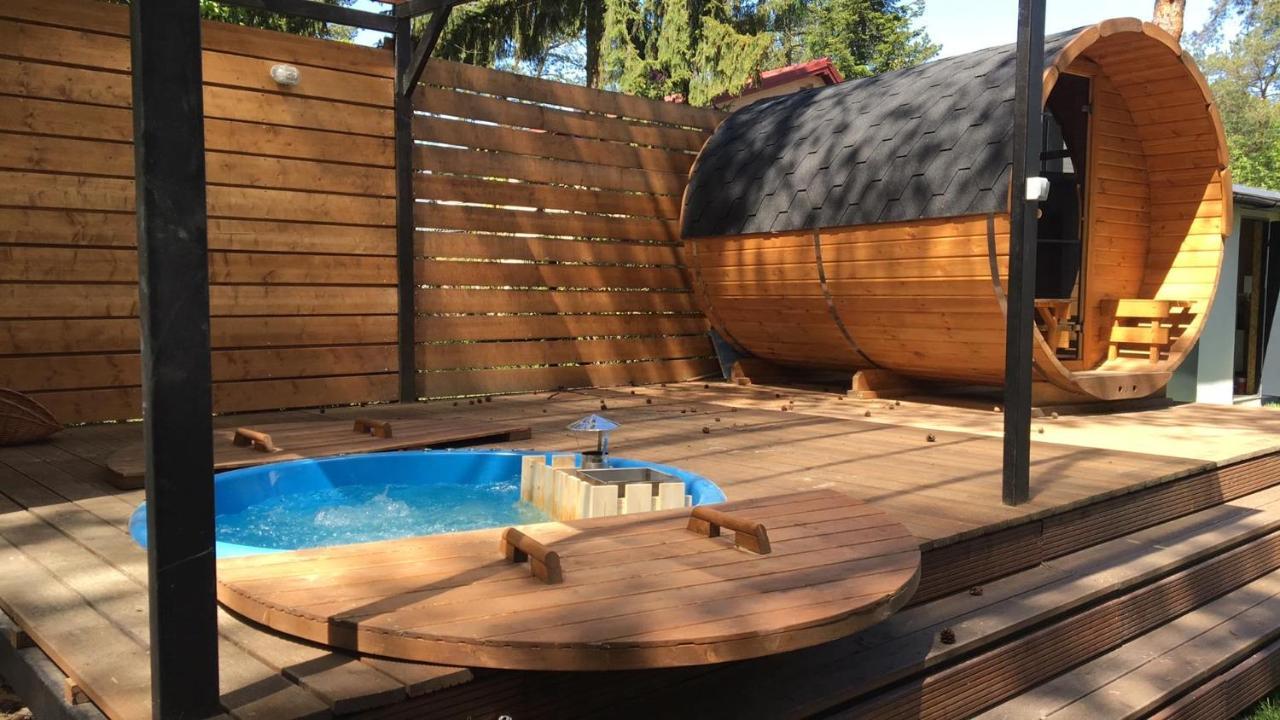 Luksusowa Willa Pod Lasem, Otwock - Shared Garden, Sauna, Wood Hot Tub! Hot Tub Seasonal! エクステリア 写真
